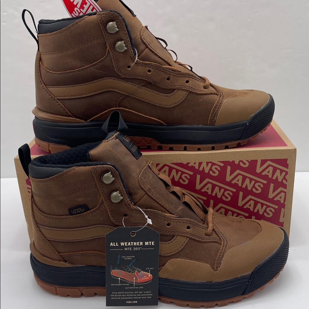Vans WMNS Brown MTE Boots Ultrarange Exo Hi
(Mte) Dachshund/Black
VN0A4UWJLQW
